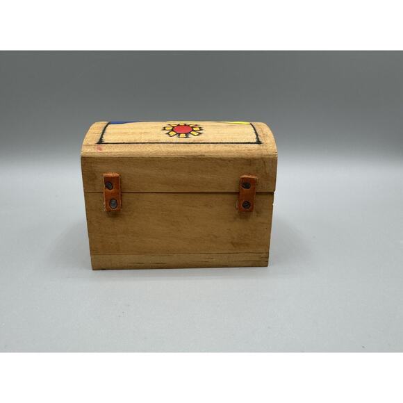 Nahanche Folk Art Wood Box Hand Painted El Salvador Toucan Bird Village VTG - Picture 5 of 9